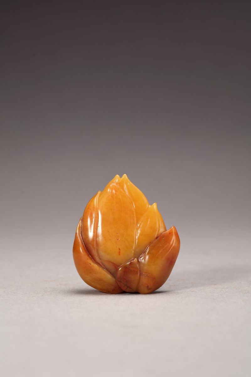 现代 寿山田黄石莲花摆件