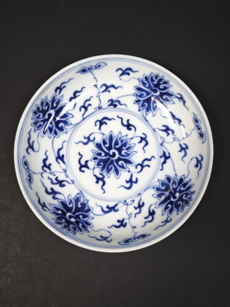 清光绪  青花缠枝莲纹小盘一对 - 图6
