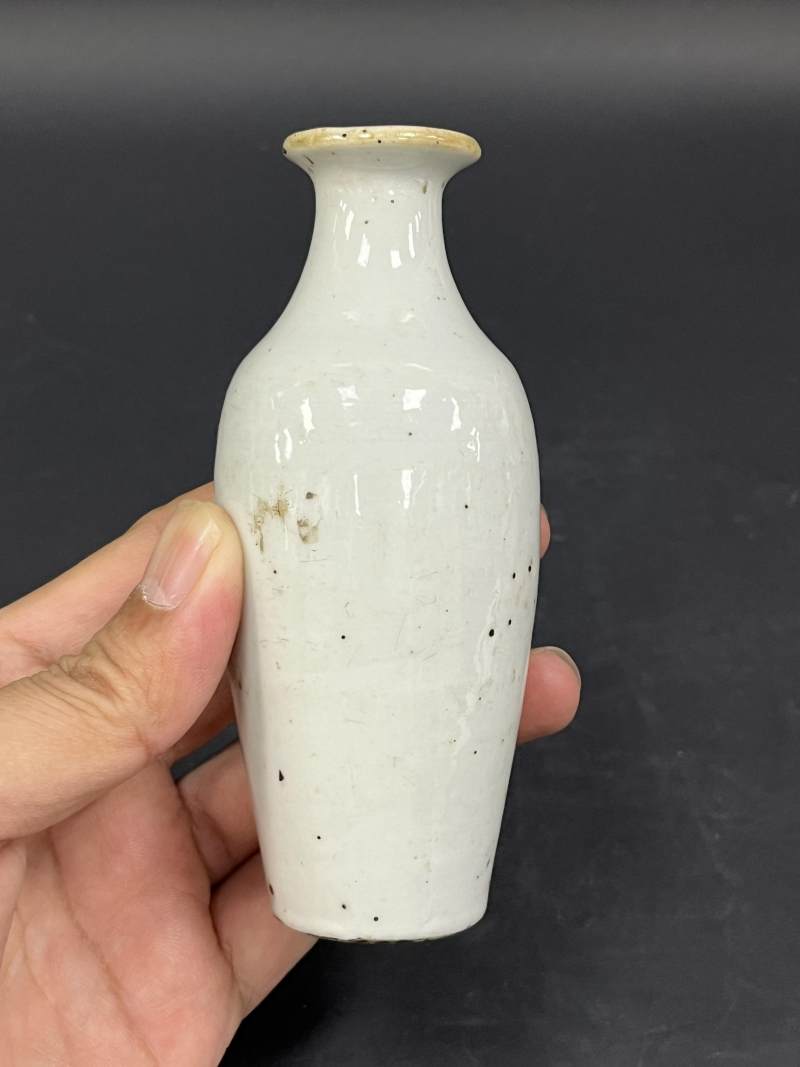 清  粉彩人物纹、花虫纹瓷器五件 - 图23