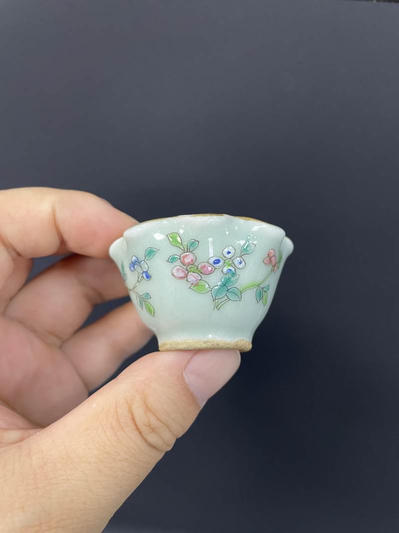 清光绪  粉青釉粉彩折枝花卉纹花口杯一对 - 图8