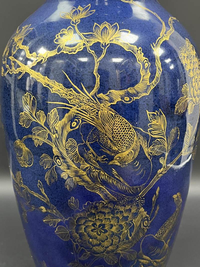 清晚期  洒蓝釉描金花鸟纹棒槌瓶、观音瓶各一件 - 图2