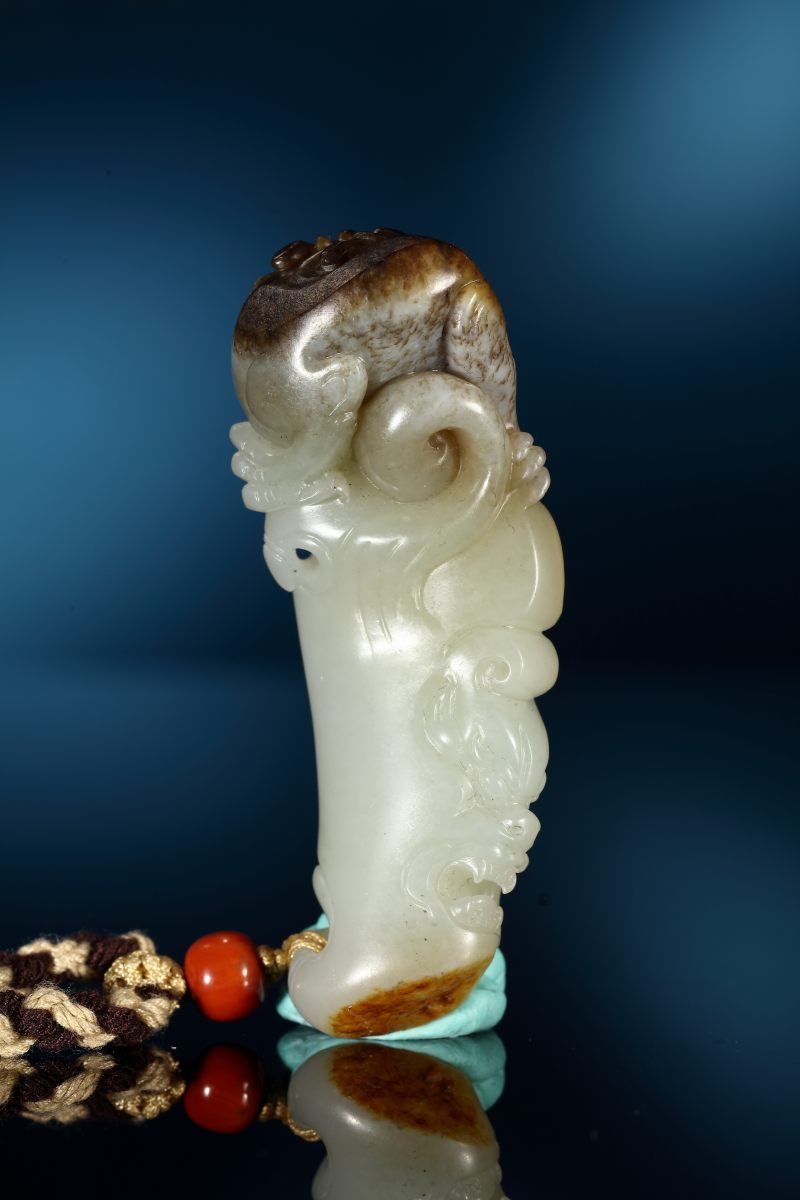 当代  “盘龙聚顶”和田玉籽料把件 - 图4