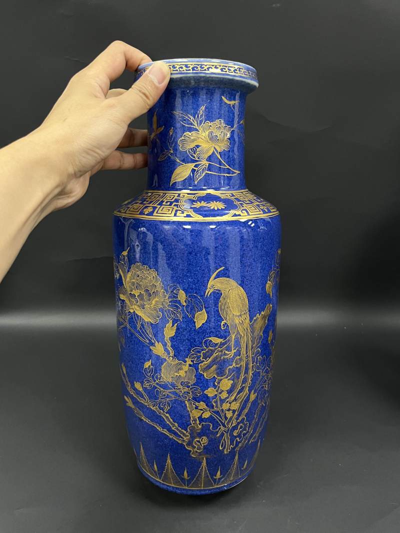 清晚期  洒蓝釉描金花鸟纹棒槌瓶、观音瓶各一件 - 图4