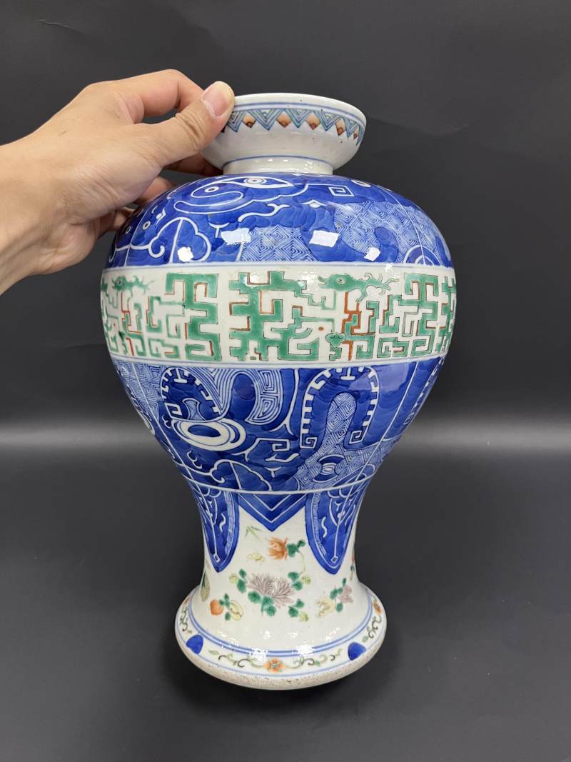 清晚期  青花粉彩兽面螭龙纹梅瓶 - 图2