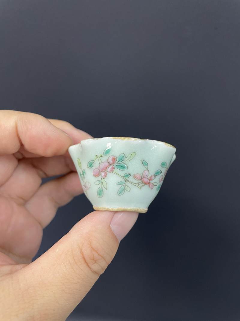 清光绪  粉青釉粉彩折枝花卉纹花口杯一对 - 图13