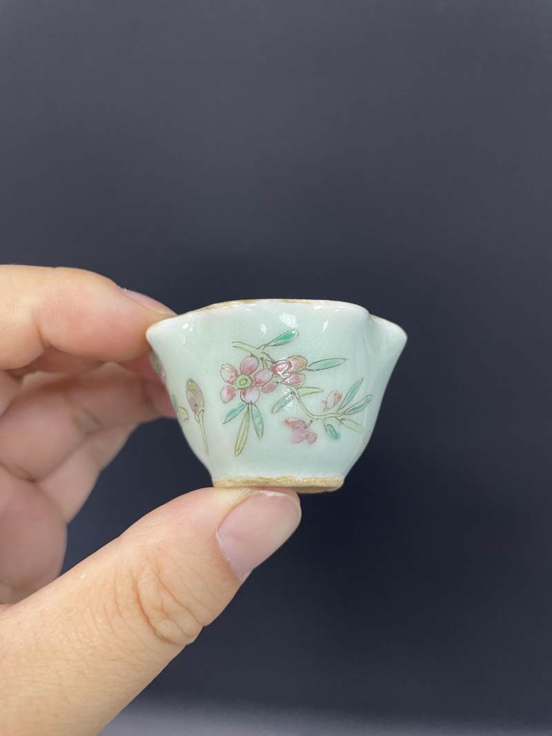 清光绪  粉青釉粉彩折枝花卉纹花口杯一对 - 图14