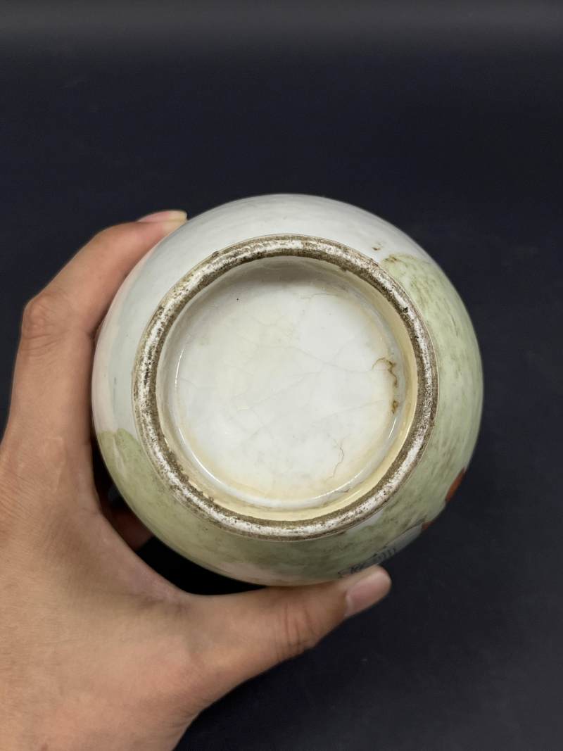 清  粉彩人物纹、花虫纹瓷器五件 - 图42