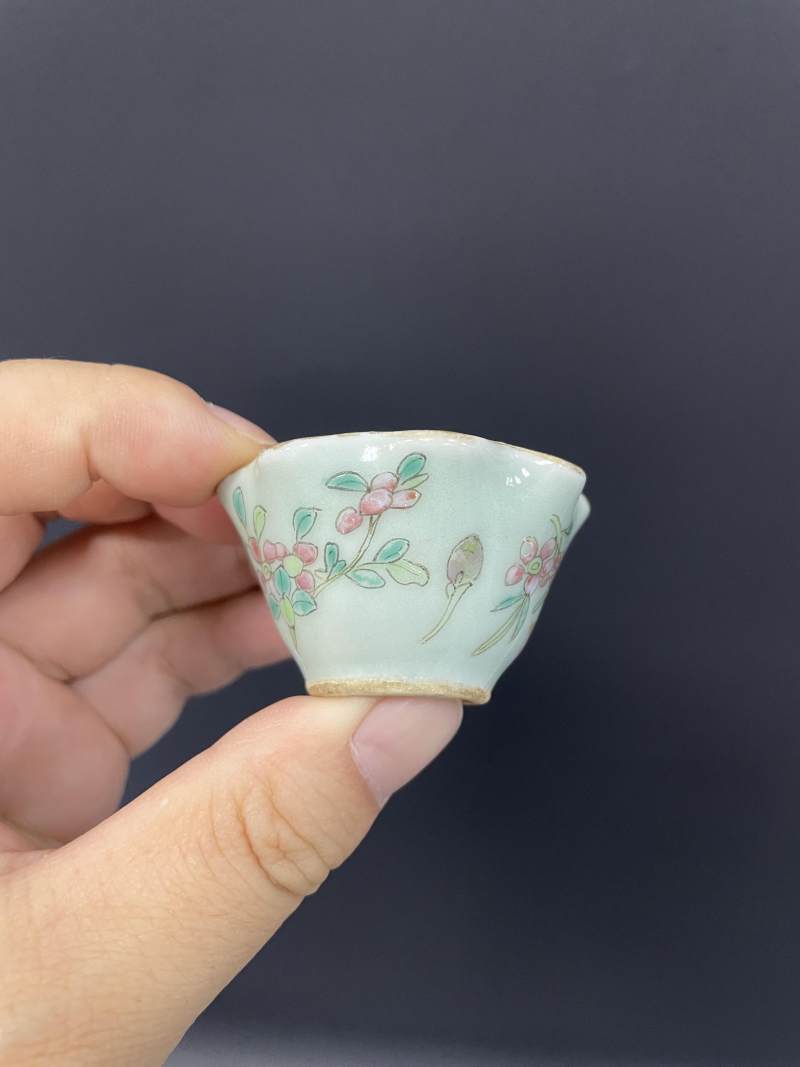 清光绪  粉青釉粉彩折枝花卉纹花口杯一对 - 图15
