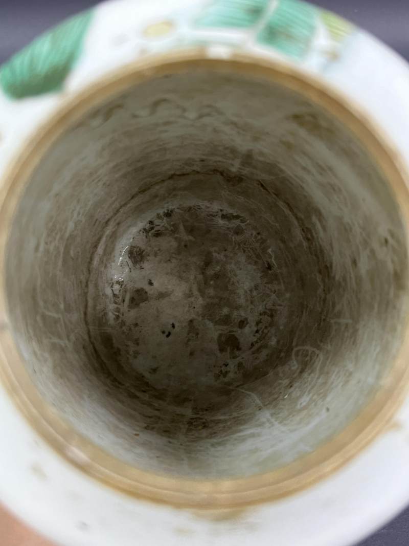 清  粉彩人物纹、花虫纹瓷器五件 - 图32