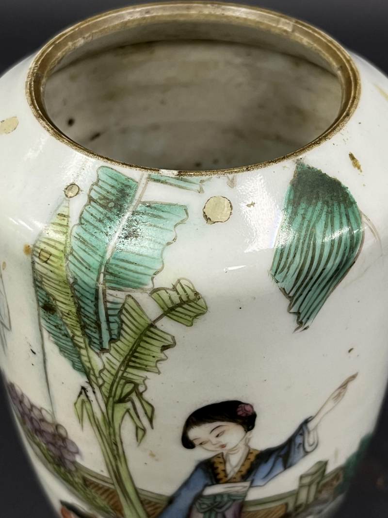 清  粉彩人物纹、花虫纹瓷器五件 - 图34