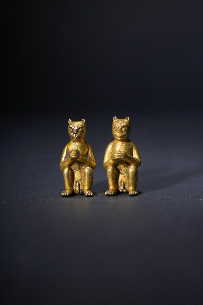 清乾隆 铜鎏金瑞猴一对 - 图7