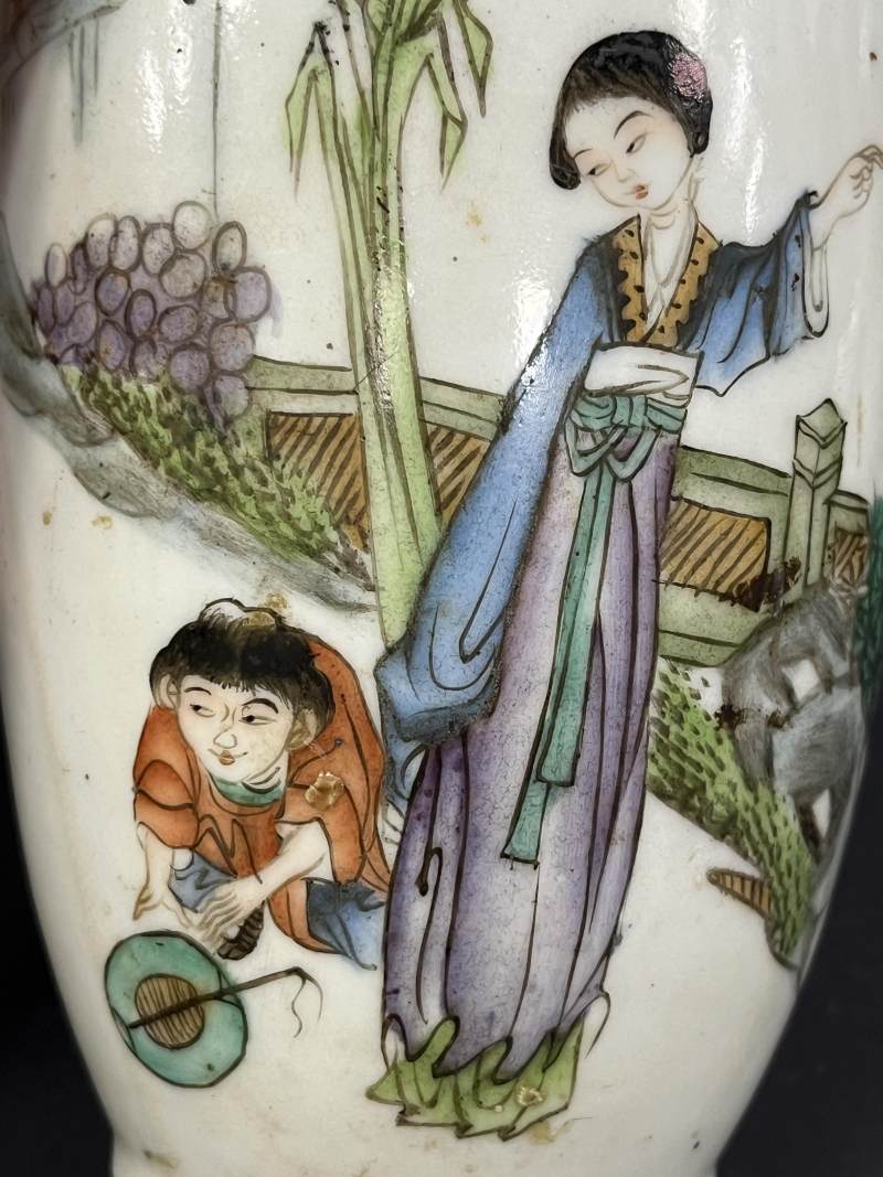 清  粉彩人物纹、花虫纹瓷器五件 - 图35