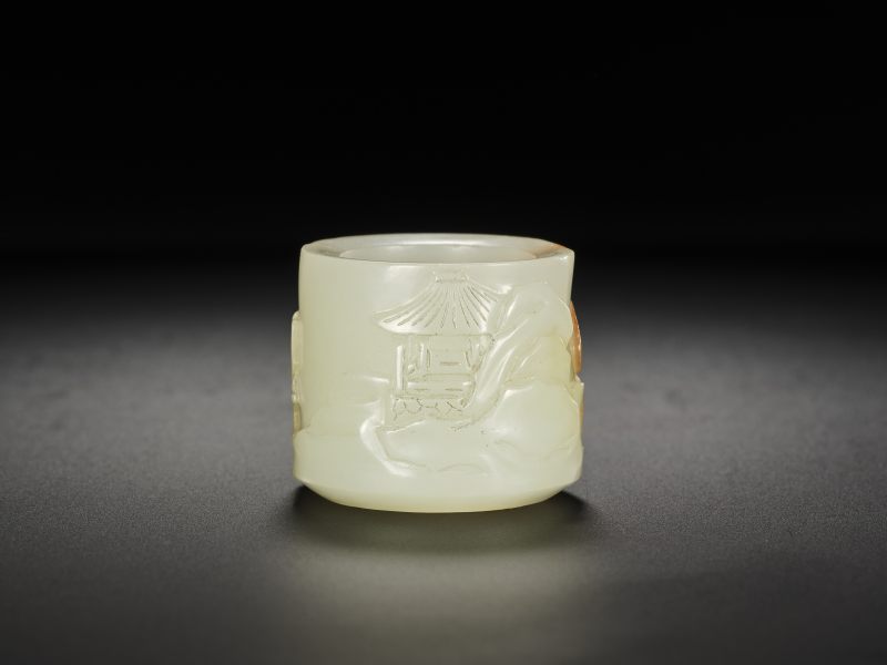 清  白玉留皮御马图板指 - 图5