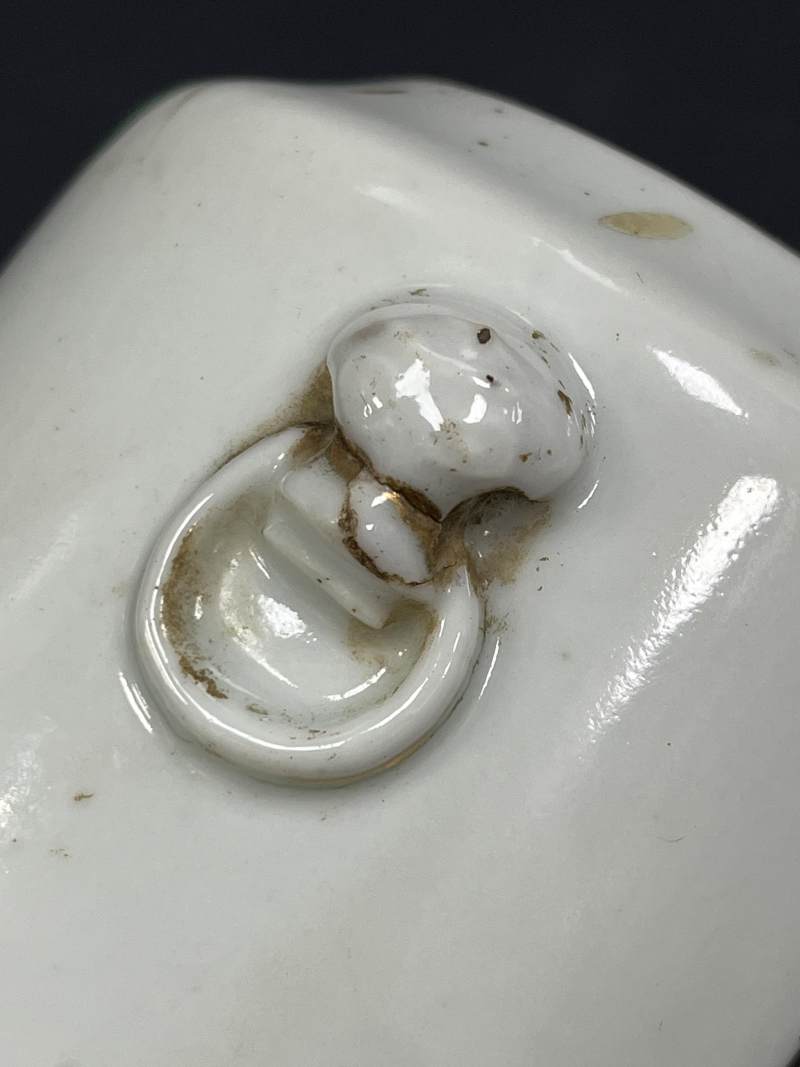 清  粉彩人物纹、花虫纹瓷器五件 - 图36