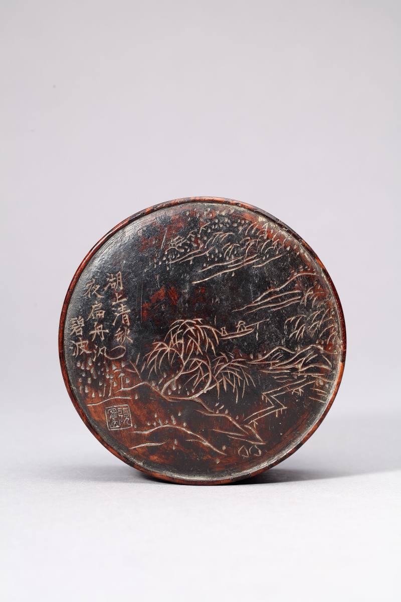 清  子祥款 折枝梅花长方盒、顾麟士款 黄花梨洞庭秋月圆香盒 - 图7