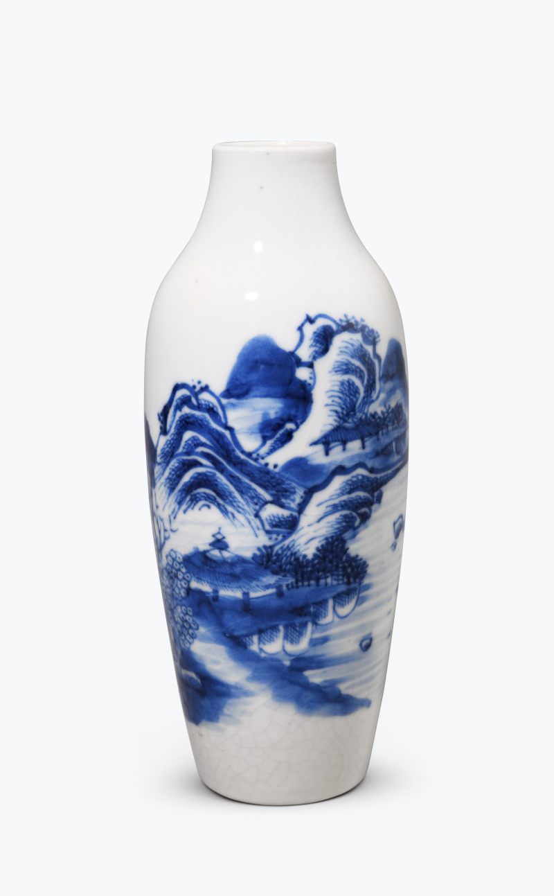 清雍正  浆胎青花山水人物纹莱菔瓶