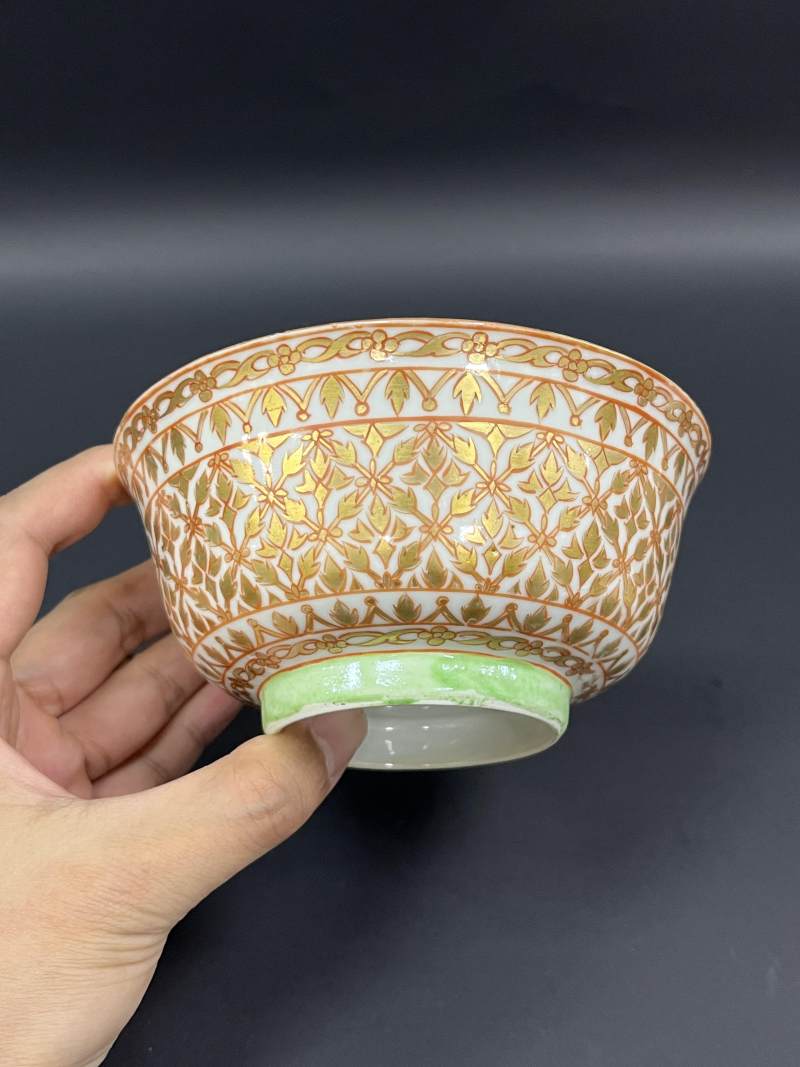 清乾隆  矾红描金花卉纹盖碗一对 - 图4