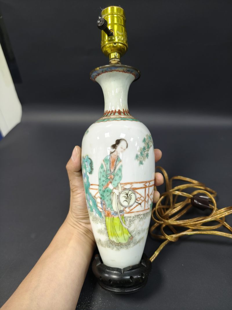 清晚期  五彩教子图莱菔瓶 - 图4