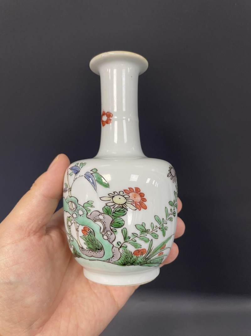 清康熙  五彩菊石图小棒槌瓶 - 图4