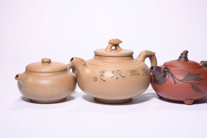 当代  名家款玉蝉壶、玉扁壶、圆竹壶共3件 - 图5