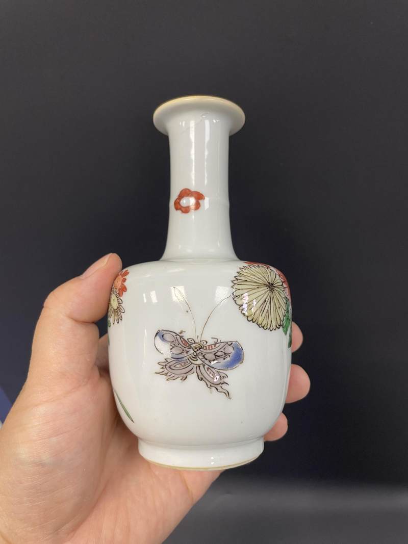 清康熙  五彩菊石图小棒槌瓶 - 图6