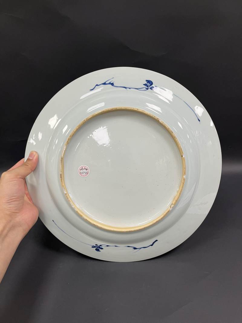 清康熙  青花暗刻花卉纹折沿大盘 - 图5
