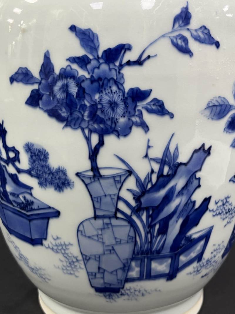 明崇祯  青花博古瓶花纹莲子罐 - 图10