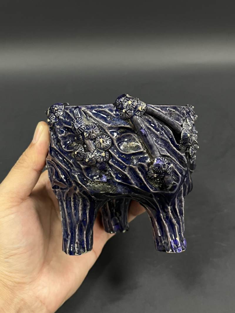 清康熙  茄皮紫釉松虬炉 - 图3