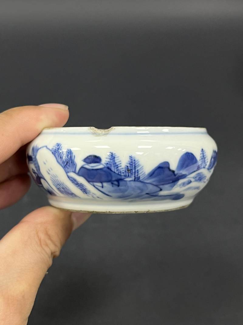 清  青花、仿哥釉青花、青釉瓷器四件 - 图16