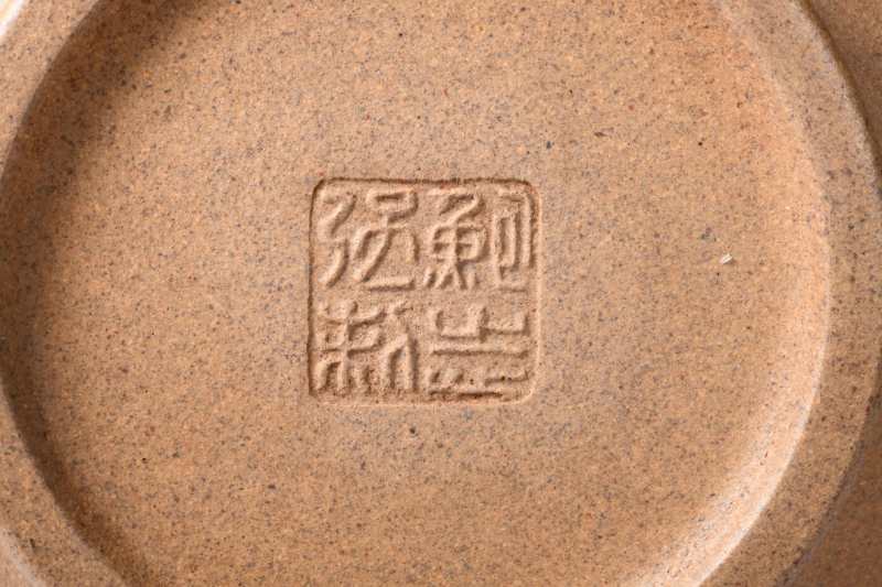 当代  名家款玉蝉壶、玉扁壶、圆竹壶共3件 - 图16
