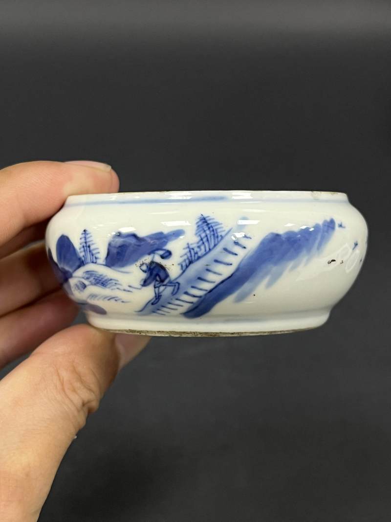 清  青花、仿哥釉青花、青釉瓷器四件 - 图17