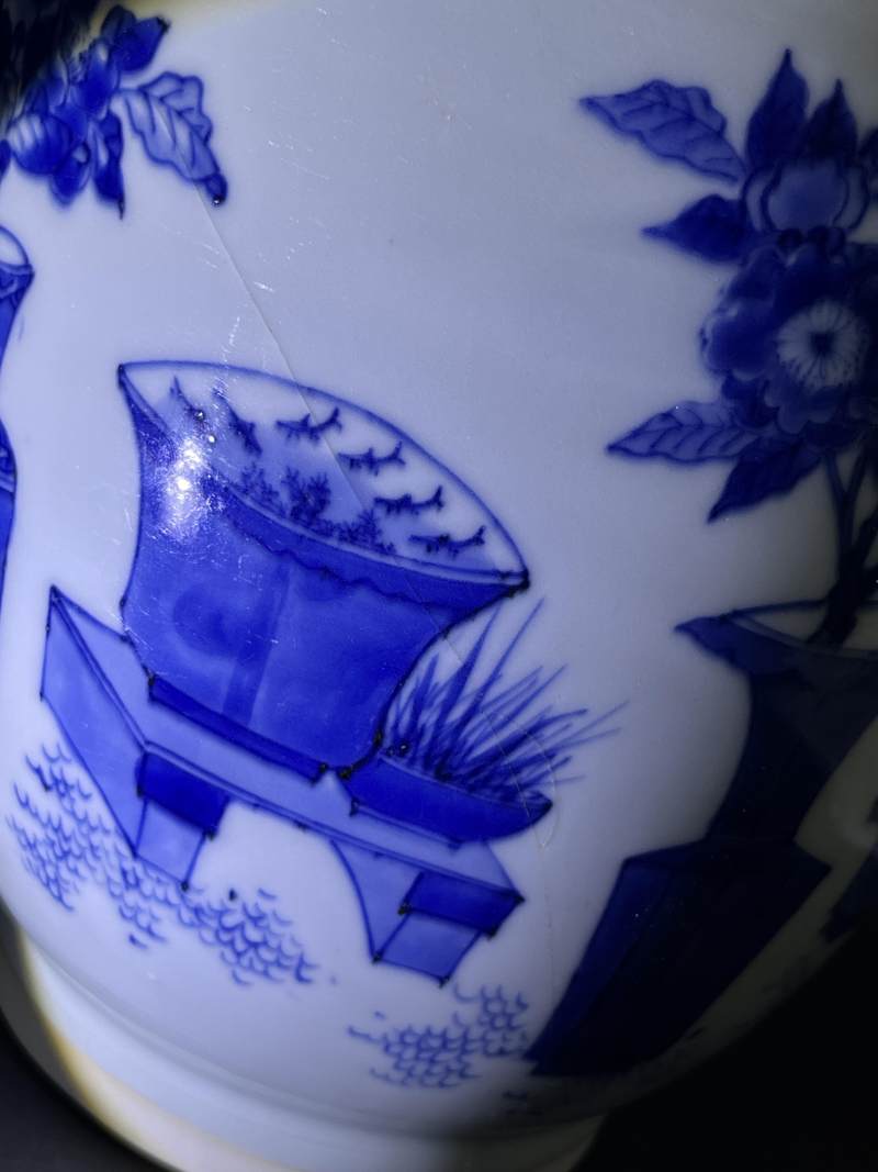 明崇祯  青花博古瓶花纹莲子罐 - 图16