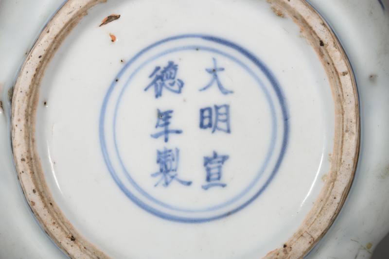 明晚期  青花花鸟纹瓜棱罐 - 图2