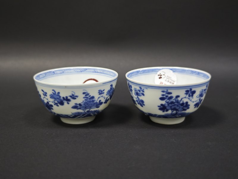 清康熙  青花内云鹤纹外花卉纹杯一对 - 图2