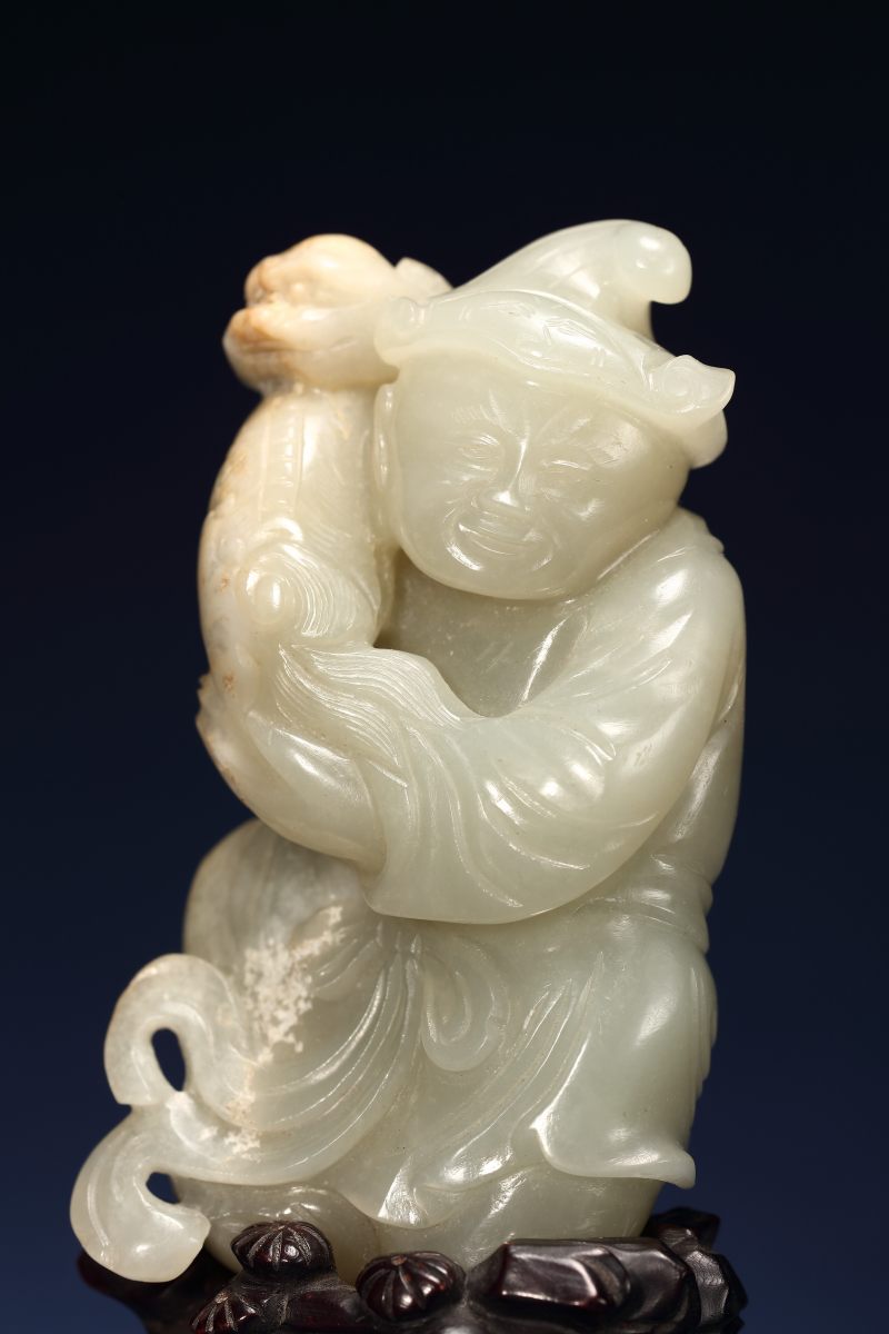 清  玉雕胡人戏狮摆件 - 图5