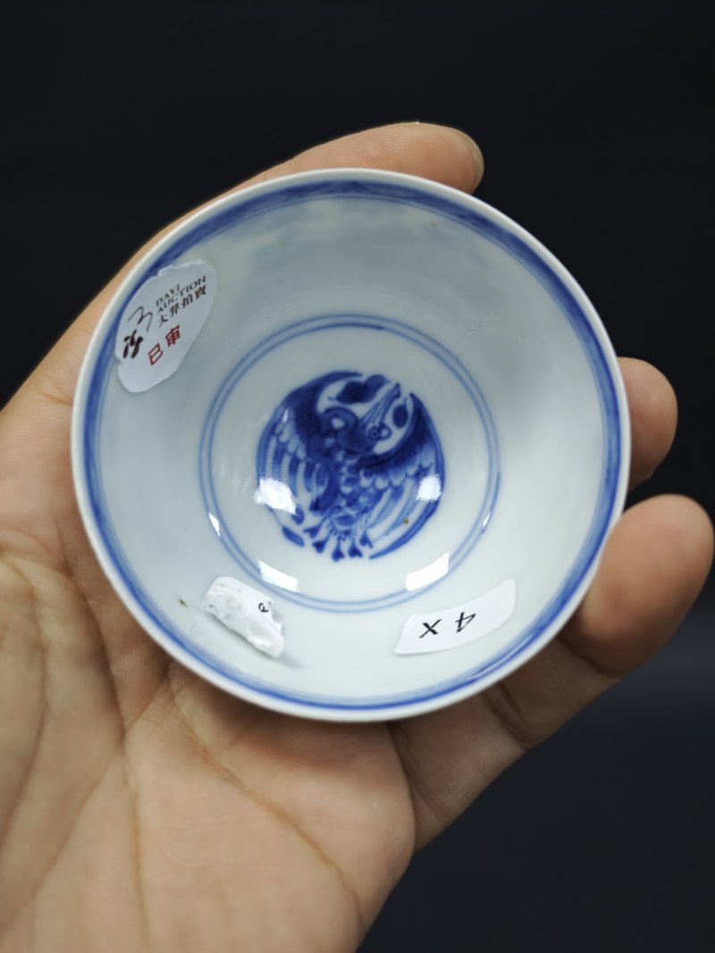 清康熙  青花内云鹤纹外花卉纹杯一对 - 图4