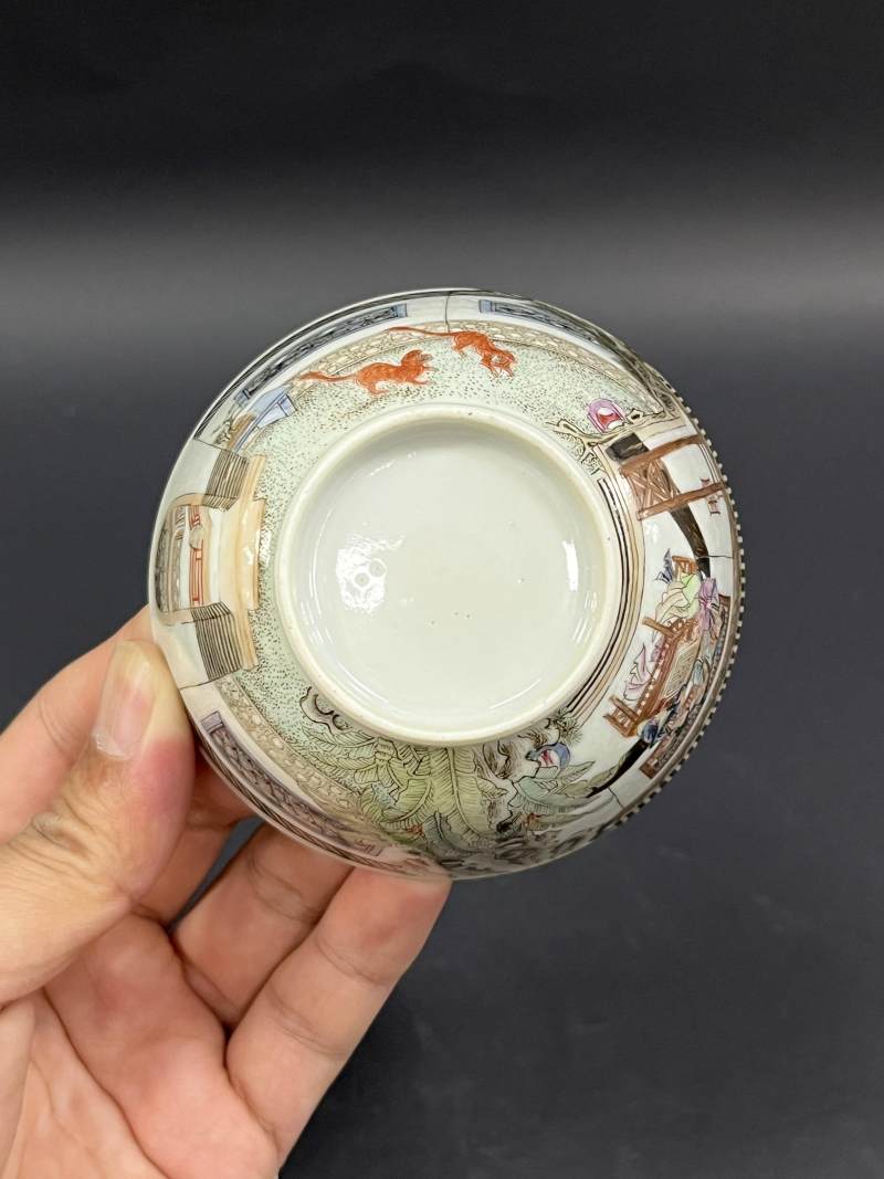 清乾隆  粉彩仕女对弈图茶圆一对 - 图13