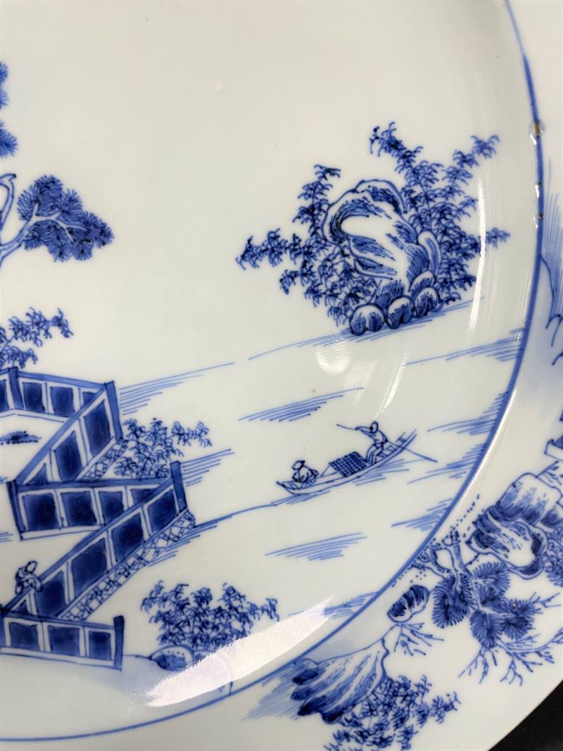 清雍正  青花山水人物纹折沿大盘 - 图6