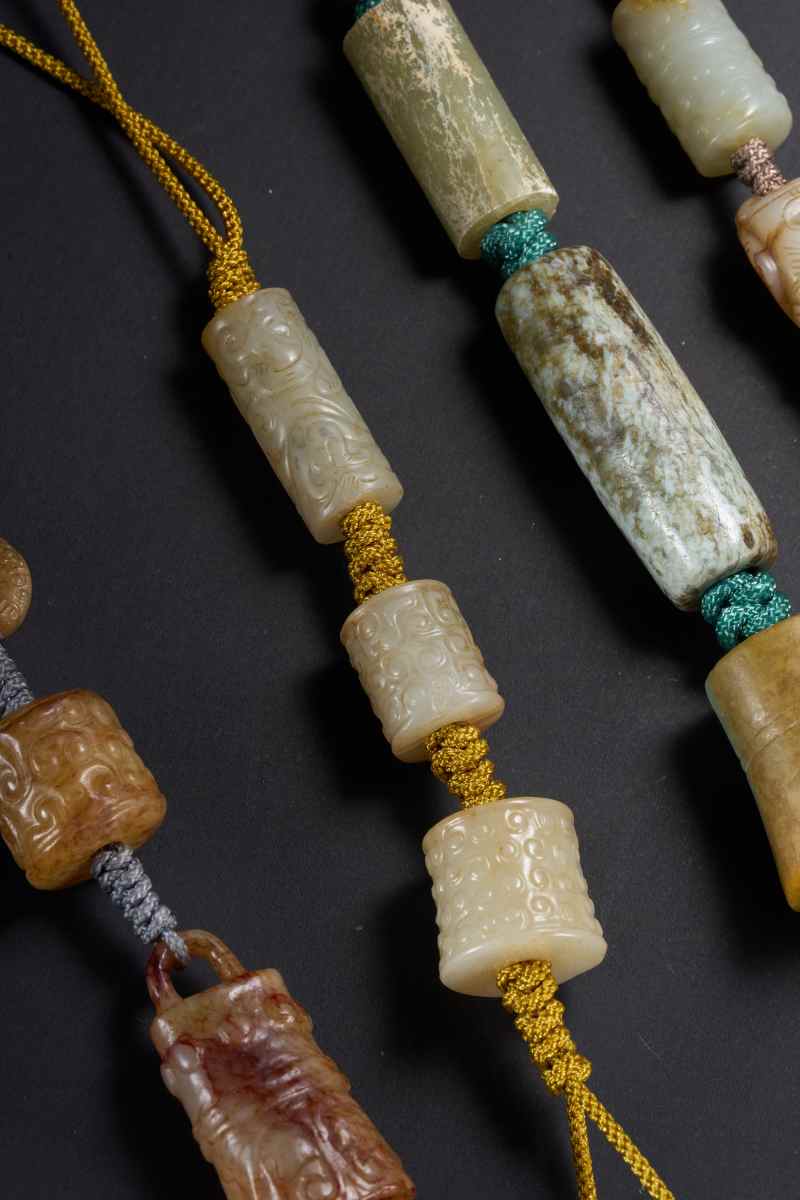 清  玉海棠环、龙纹璧、龙纹勒、龟钮印、动物、素勒子、玉环、毂纹勒子多宝串七件 - 图12