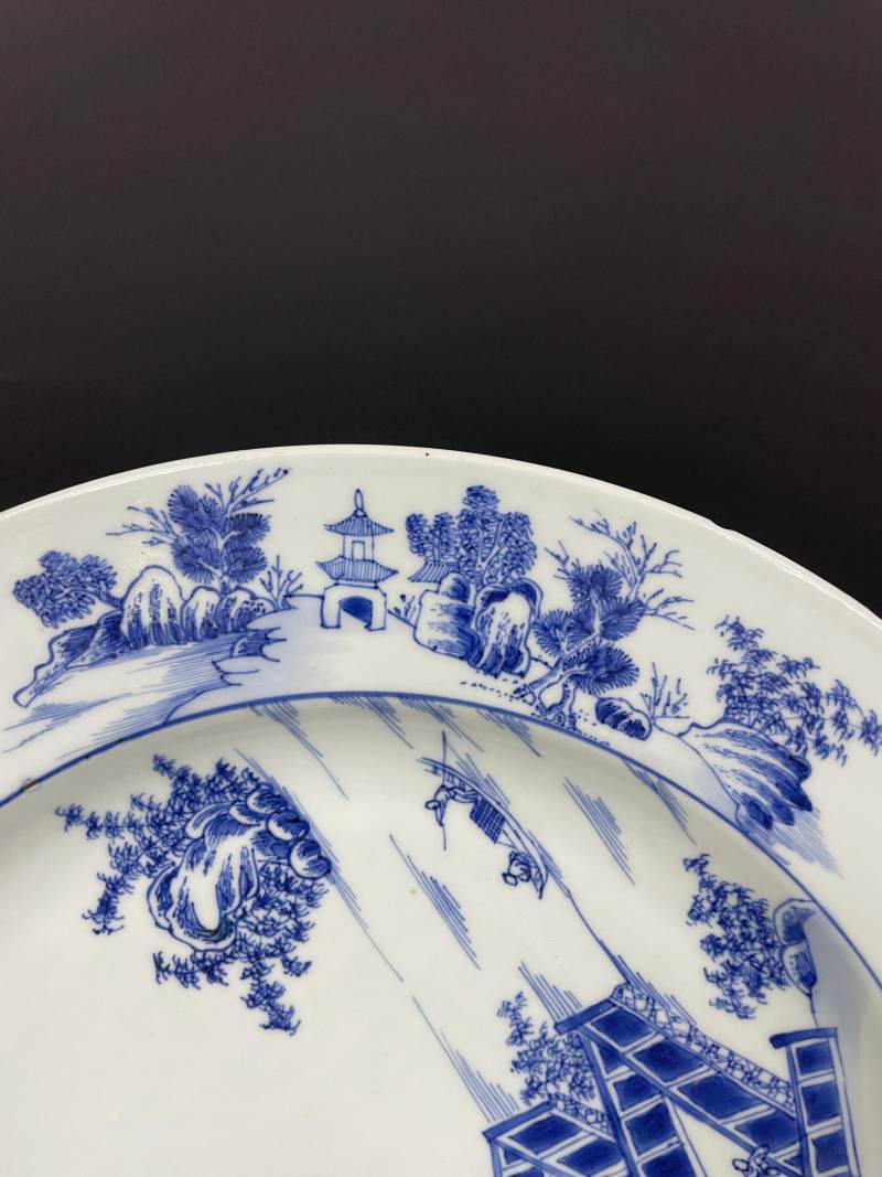 清雍正  青花山水人物纹折沿大盘 - 图8