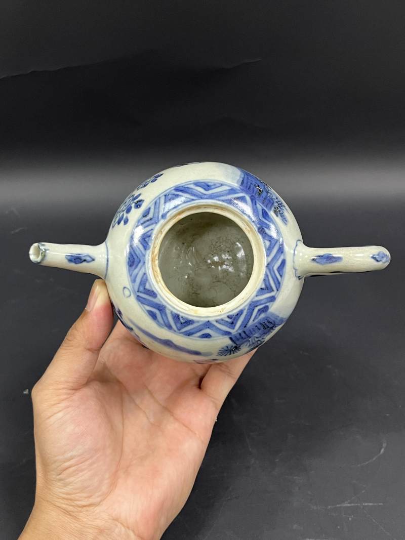 明晚期、清雍正  粉彩花卉纹壶、青花人物纹壶各一件 - 图18
