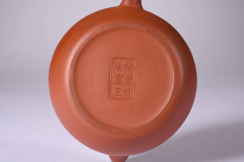 近代  王寅春制阳羡惜阴室王款紫泥小文旦壶 - 图9
