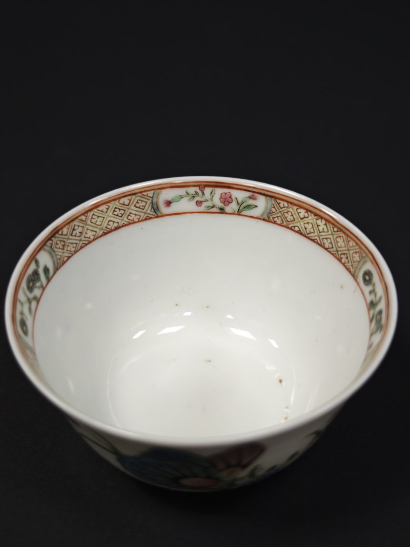 清雍正  粉彩花蝶纹杯盏一对 - 图8