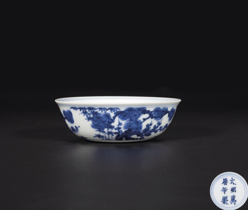 青花岁寒三友卧足杯