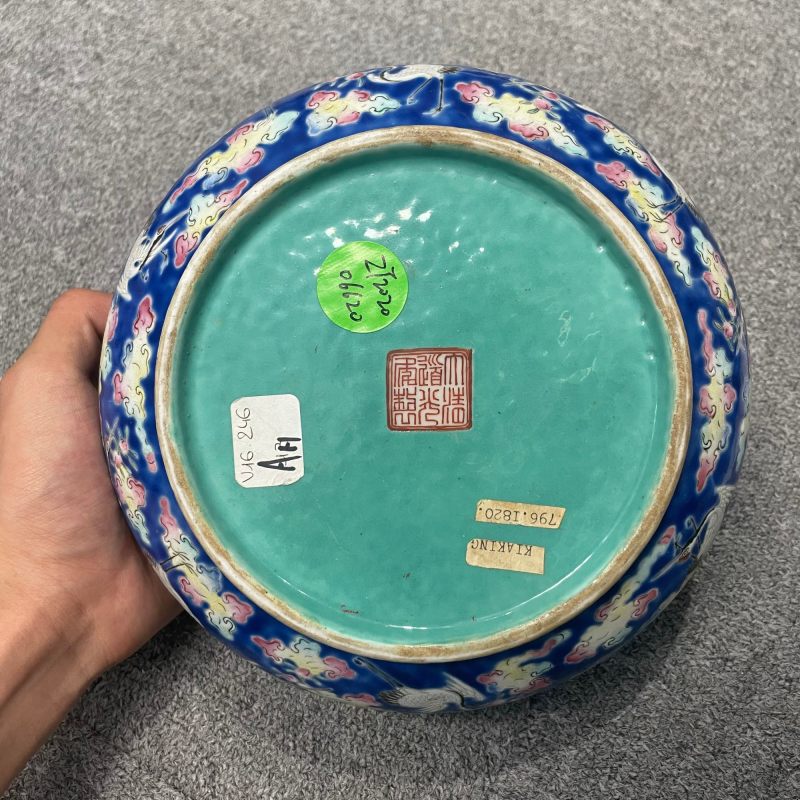 清道光 蓝地粉彩云鹤纹洗 - 图6
