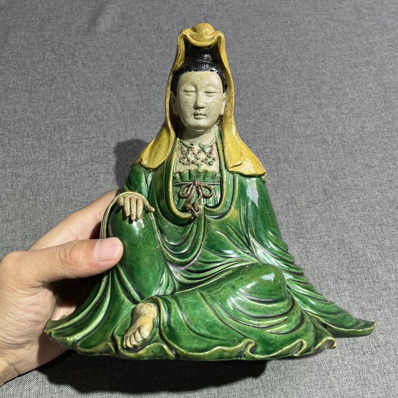 清康熙素三彩观音造像 - 图4
