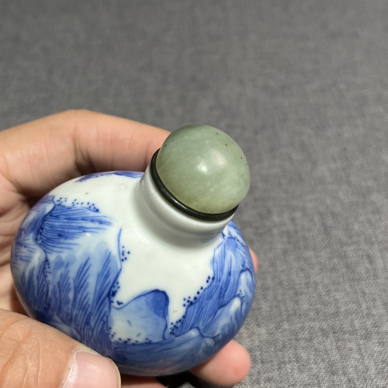 清乾隆青花披麻皴山水纹鼻烟壶 - 图7