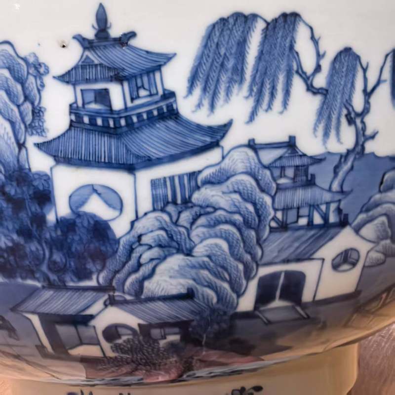 清乾隆 青花山水图潘趣大碗 - 图8