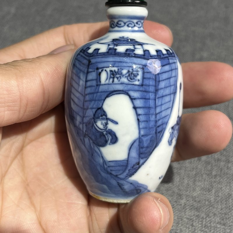 清中期青花骑马人物故事鼻烟壶 - 图6