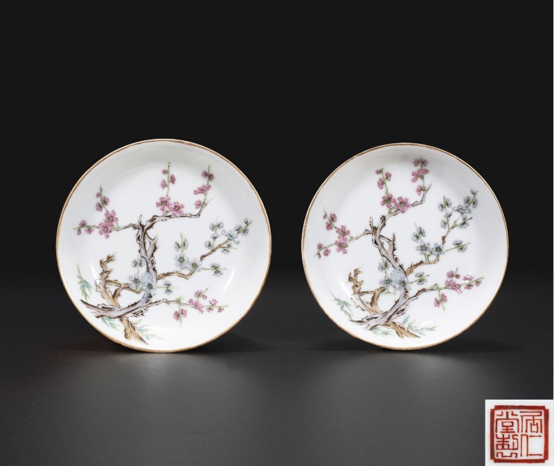粉彩花卉纹盘